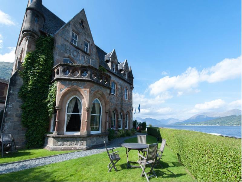 The Ballachulish Hotel Экстерьер фото